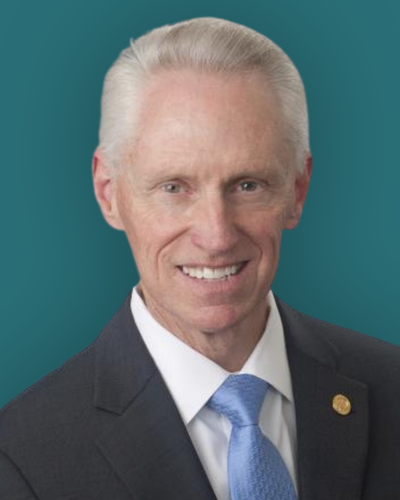 Headshot of William Eugene Loper III, M.D.